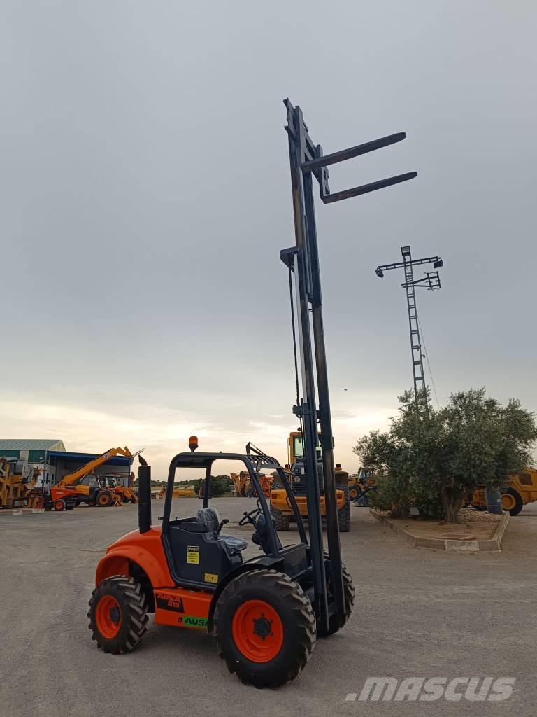 Ausa CH 250 X4 Vanterenski viljuškar