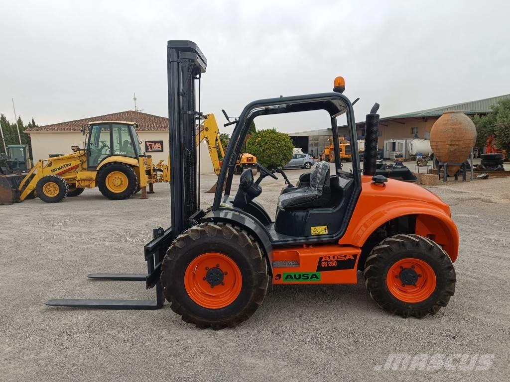 Ausa CH 250 X4 Vanterenski viljuškar