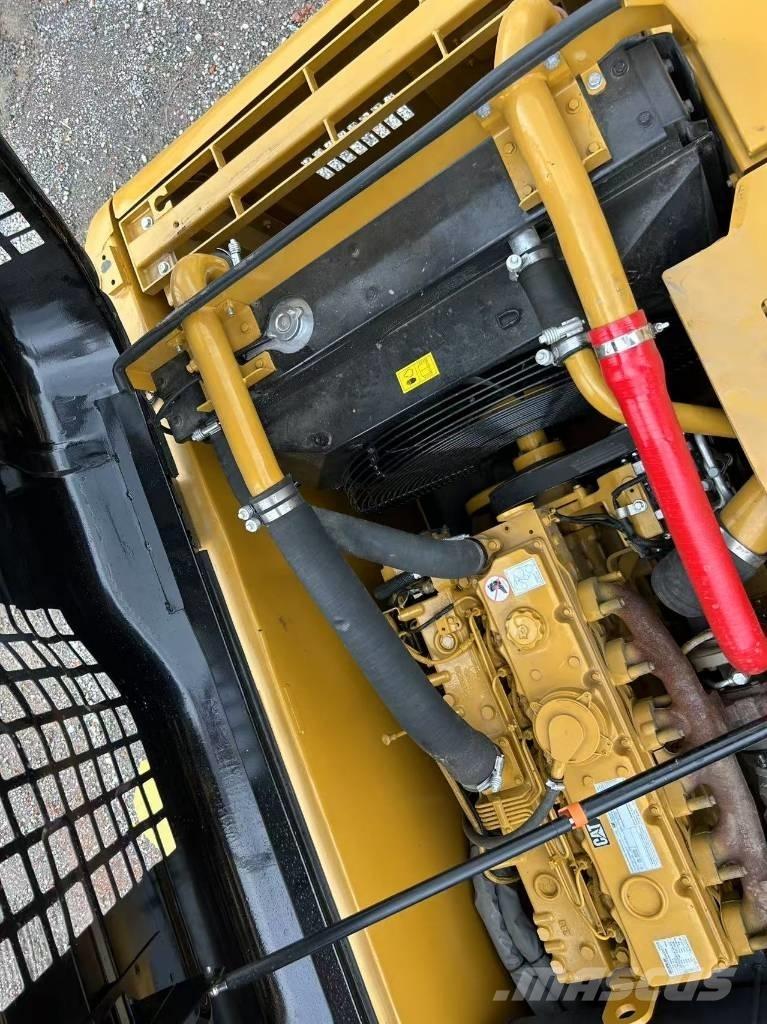 CAT 320D2L Bageri guseničari