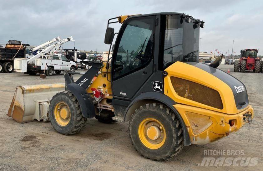 John Deere 204L Utovarivači na točkove