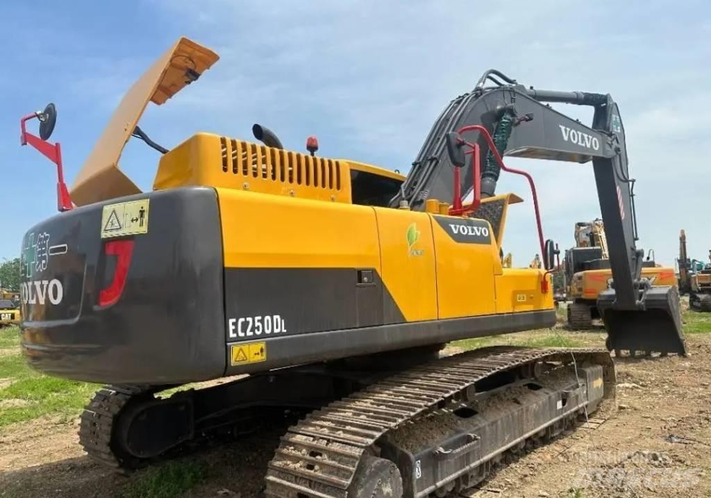 Volvo EC 250 D L Bageri guseničari