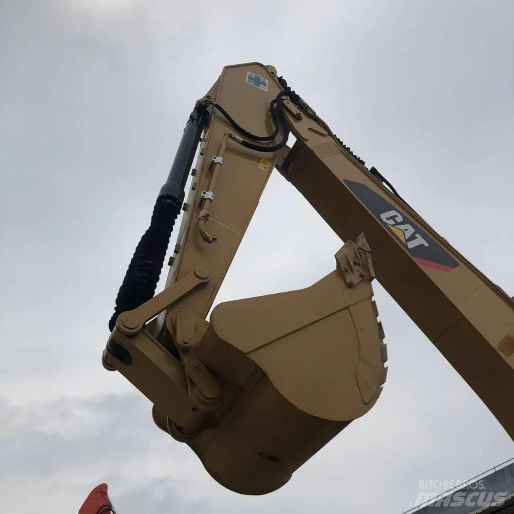 CAT 330D2L Bageri guseničari