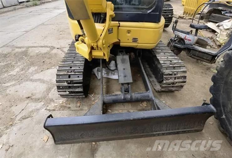 Komatsu PC35 Mini bageri < 7t