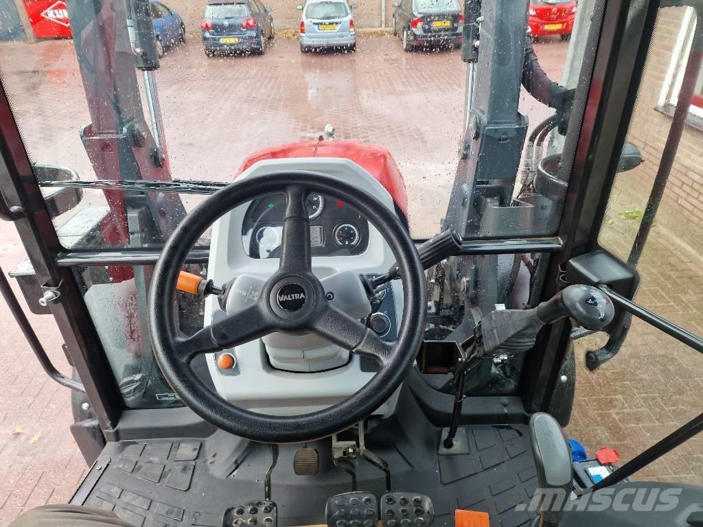 Valtra A 94 Traktori