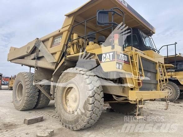CAT 773D Zglobni damperi