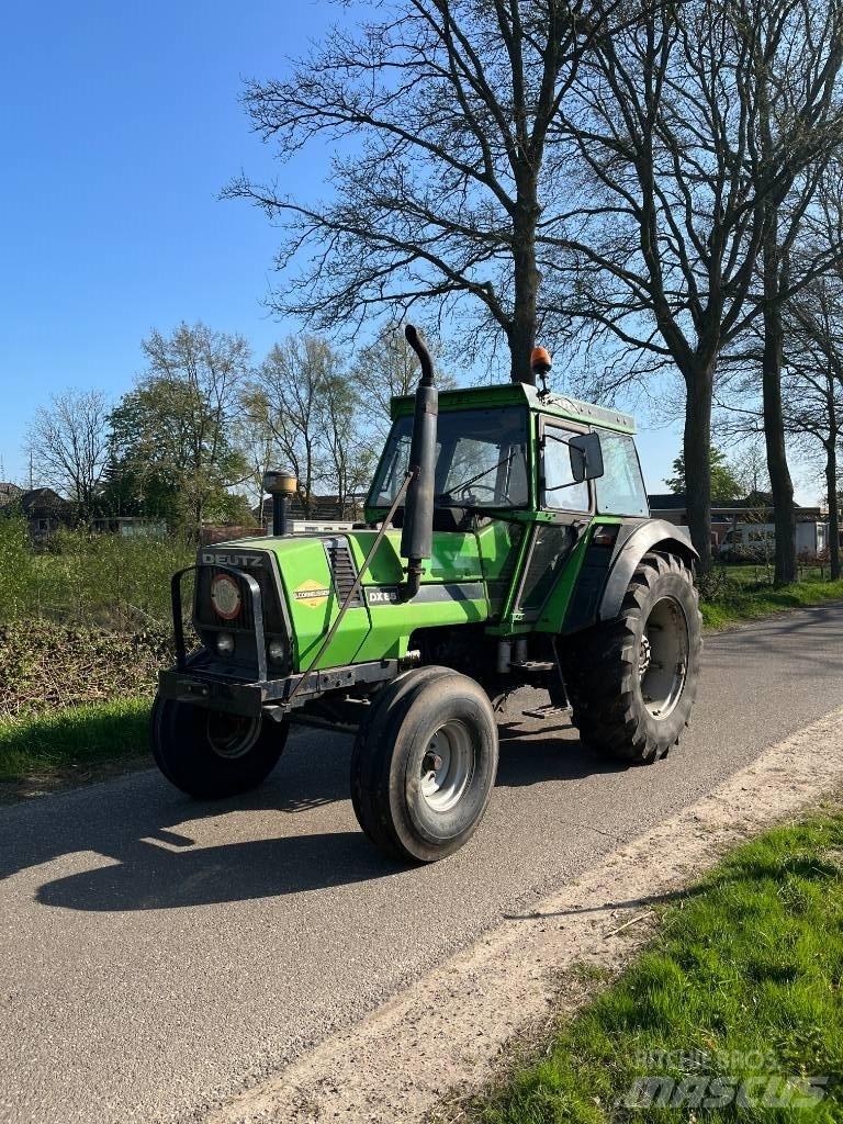 Deutz DX85 Traktori