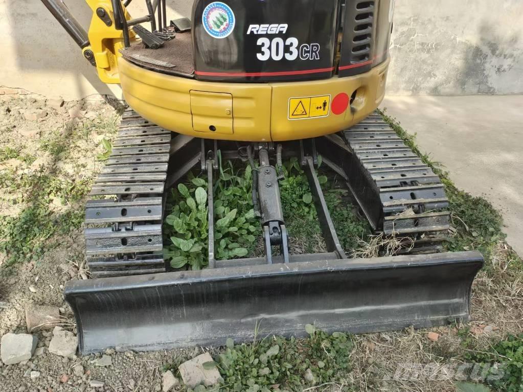 CAT 303 CR Mini bageri < 7t