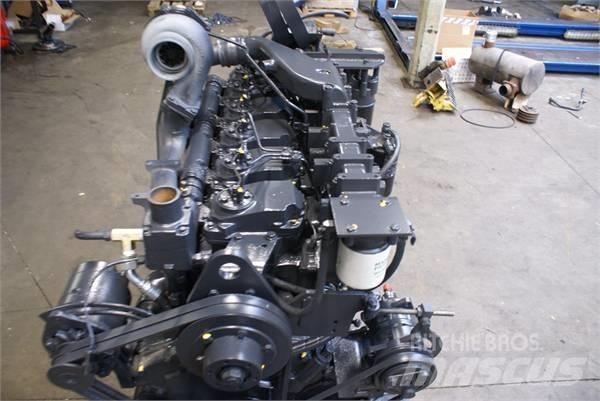 Komatsu SA6D125 E2 Kargo motori