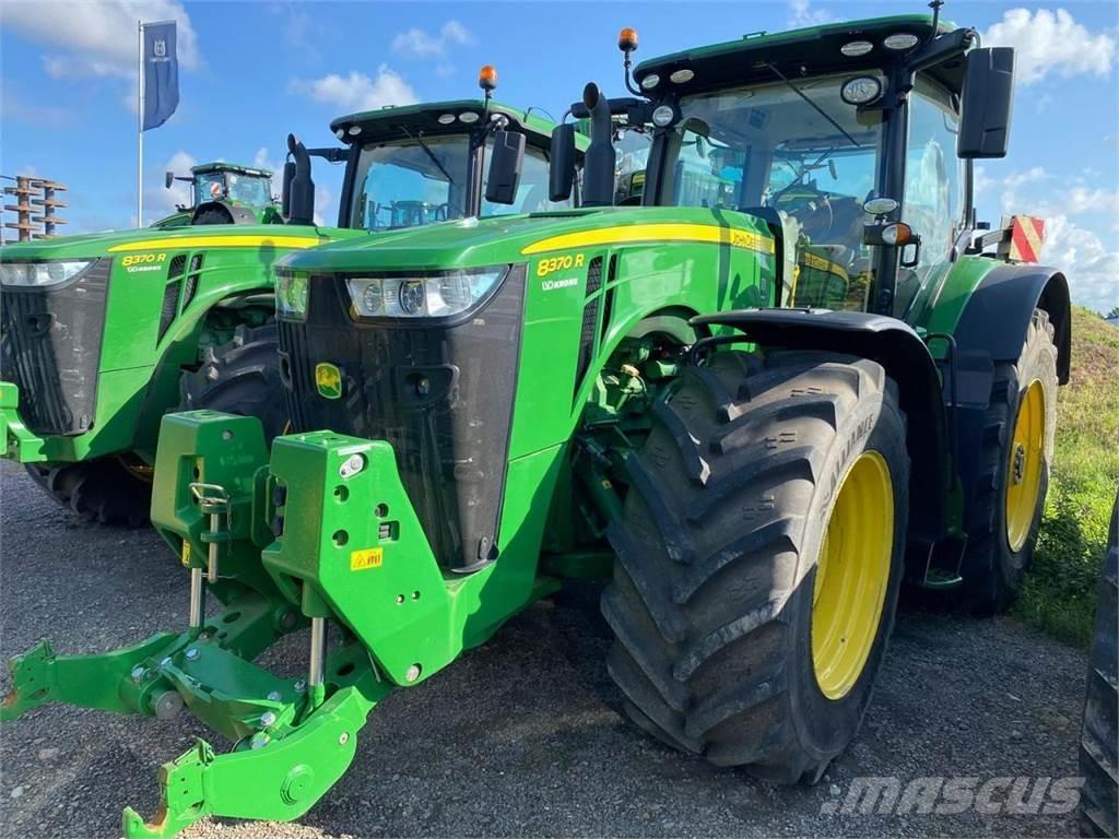 John Deere 8370R Traktori
