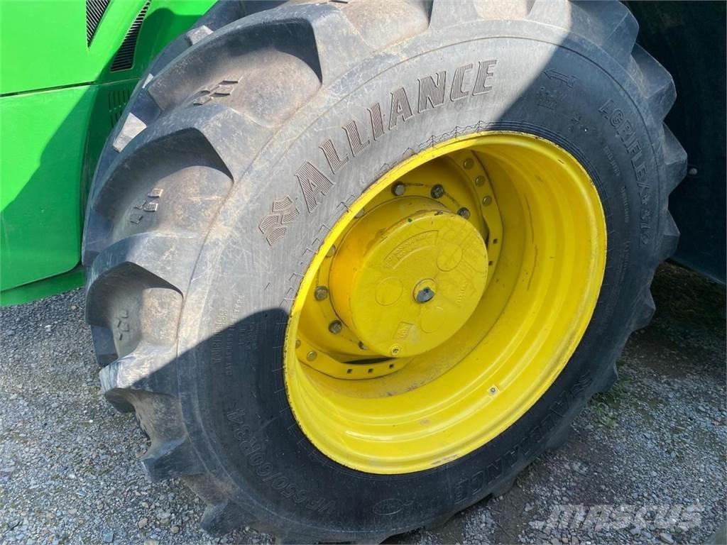 John Deere 8370R Traktori
