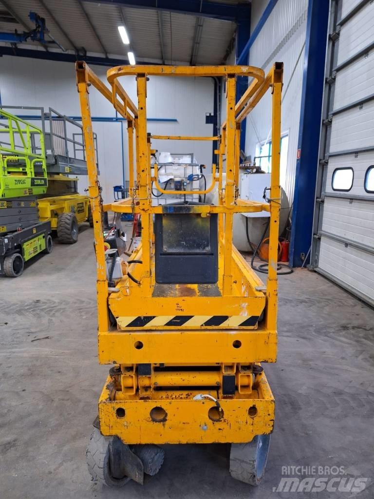 Haulotte Compact 8 Makazaste platforme
