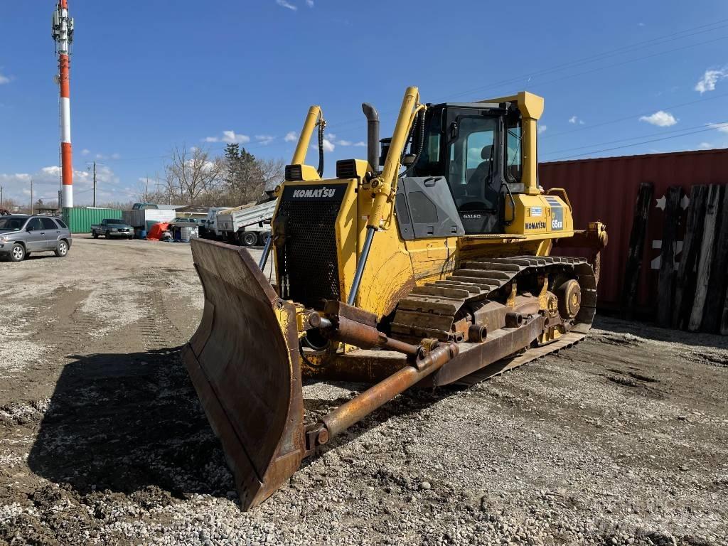 Komatsu D65EX-15 Buldožeri guseničari