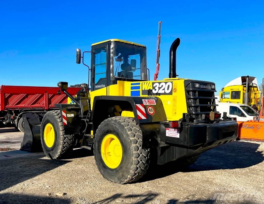 Komatsu WA 320 Utovarivači na točkove