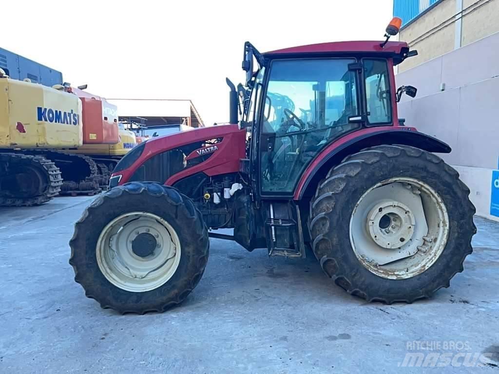 Valtra A134 Traktori