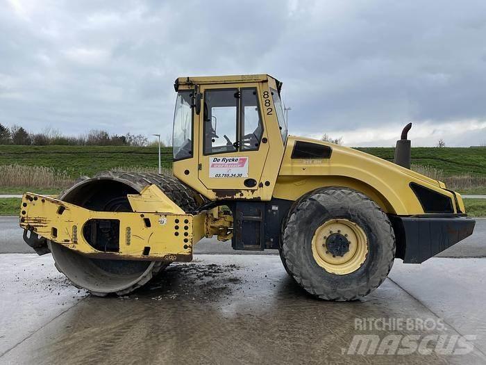 Bomag BW213DH-4 Valjci sa jednim bubnjem