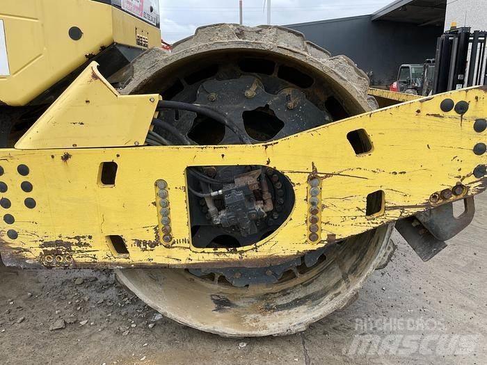 Bomag BW213DH-4 Valjci sa jednim bubnjem