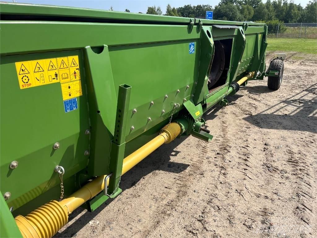 Krone X-Disc 6200 Priključci za mašine za stočnu hranu na sopstveni pogon