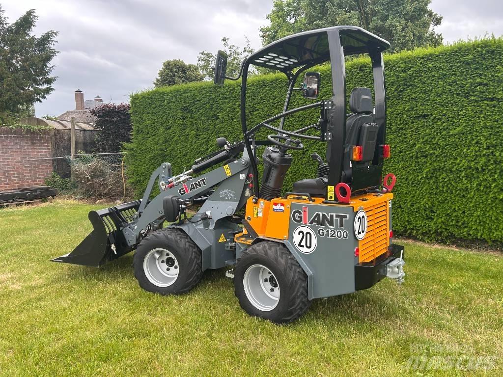 GiANT G 1200 Mini utovarivači