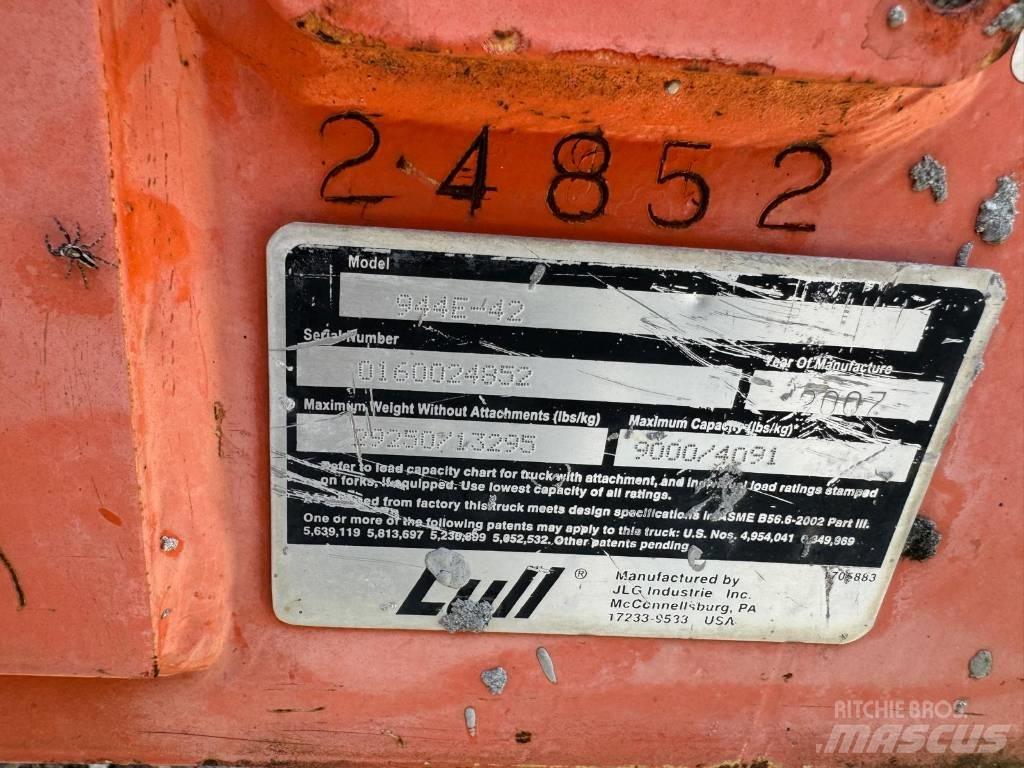 JLG 944 E-42 Teleskopski viljuškari