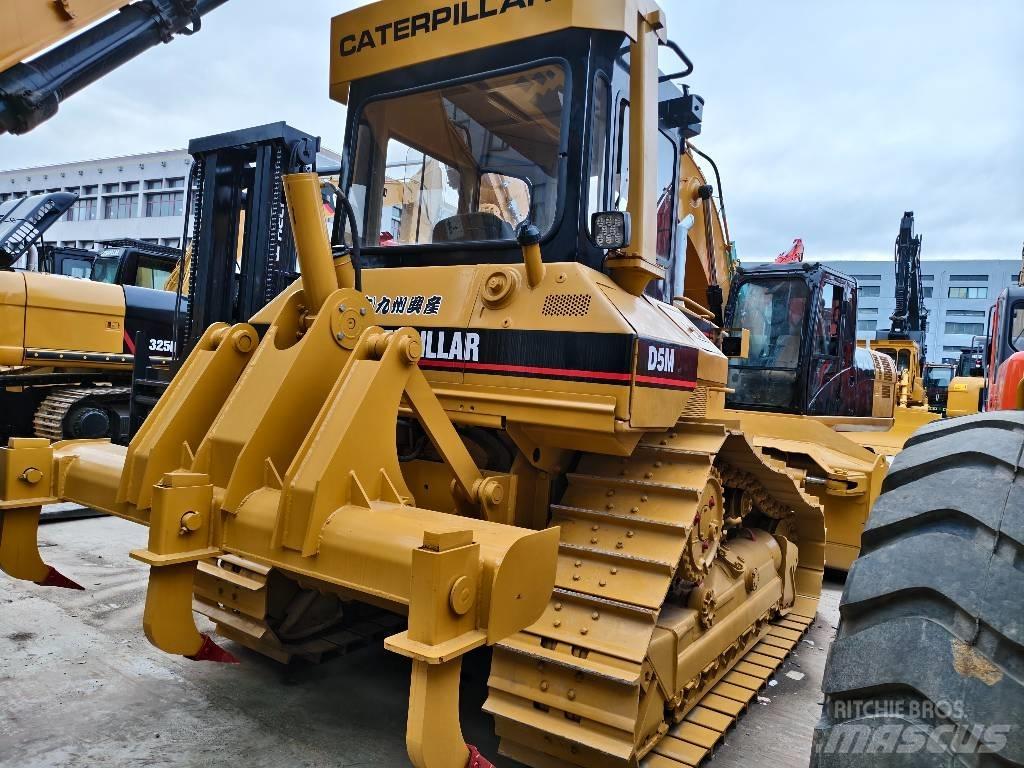 CAT D 5 M Buldožeri guseničari