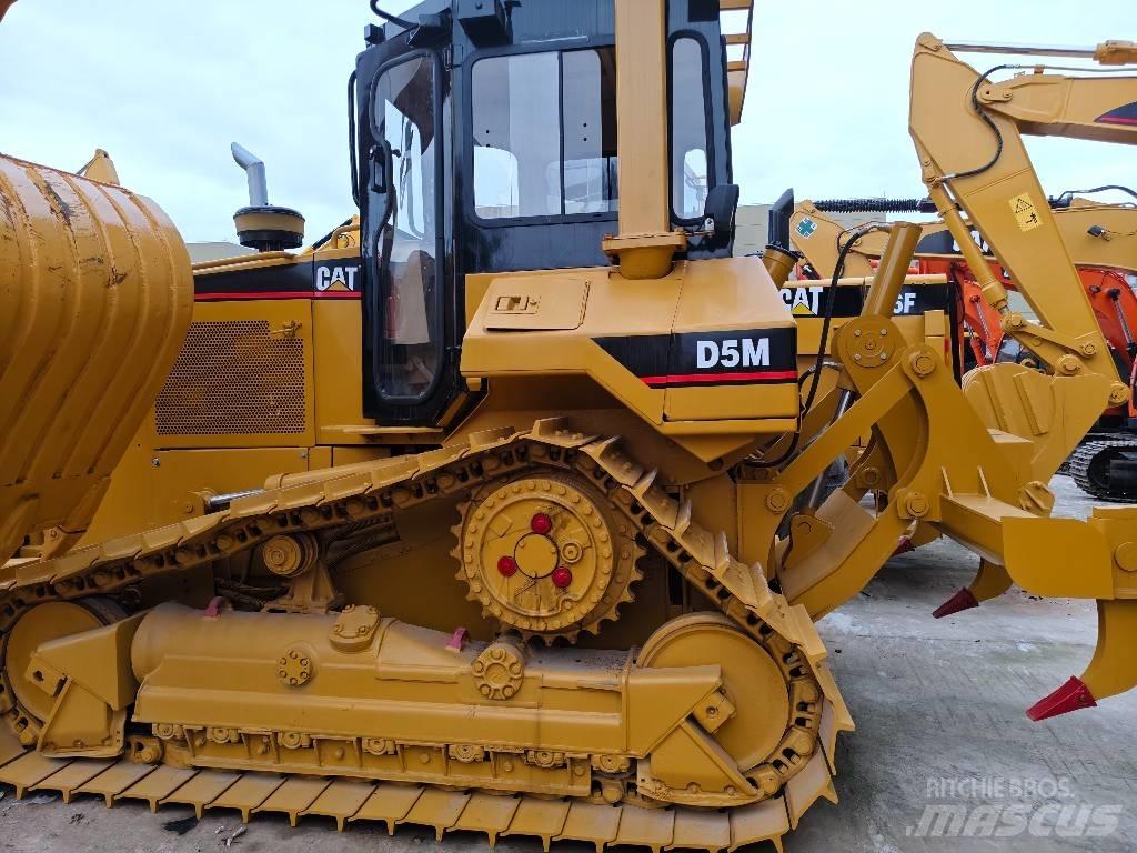 CAT D 5 M Buldožeri guseničari
