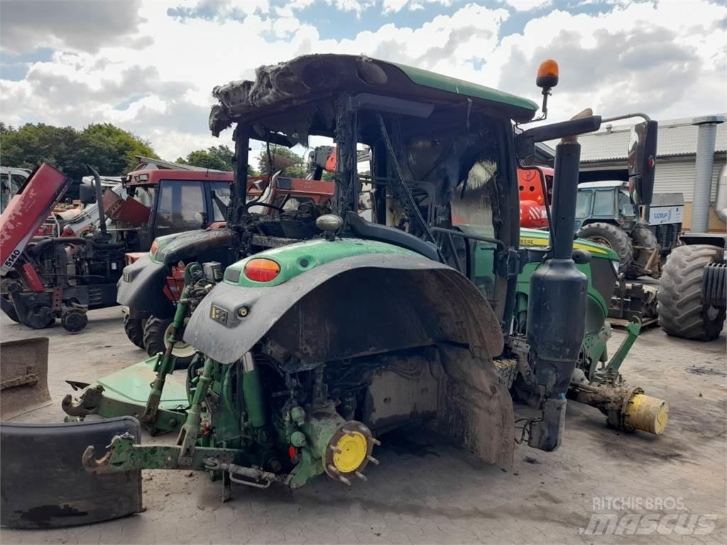 John Deere 6155R Traktori
