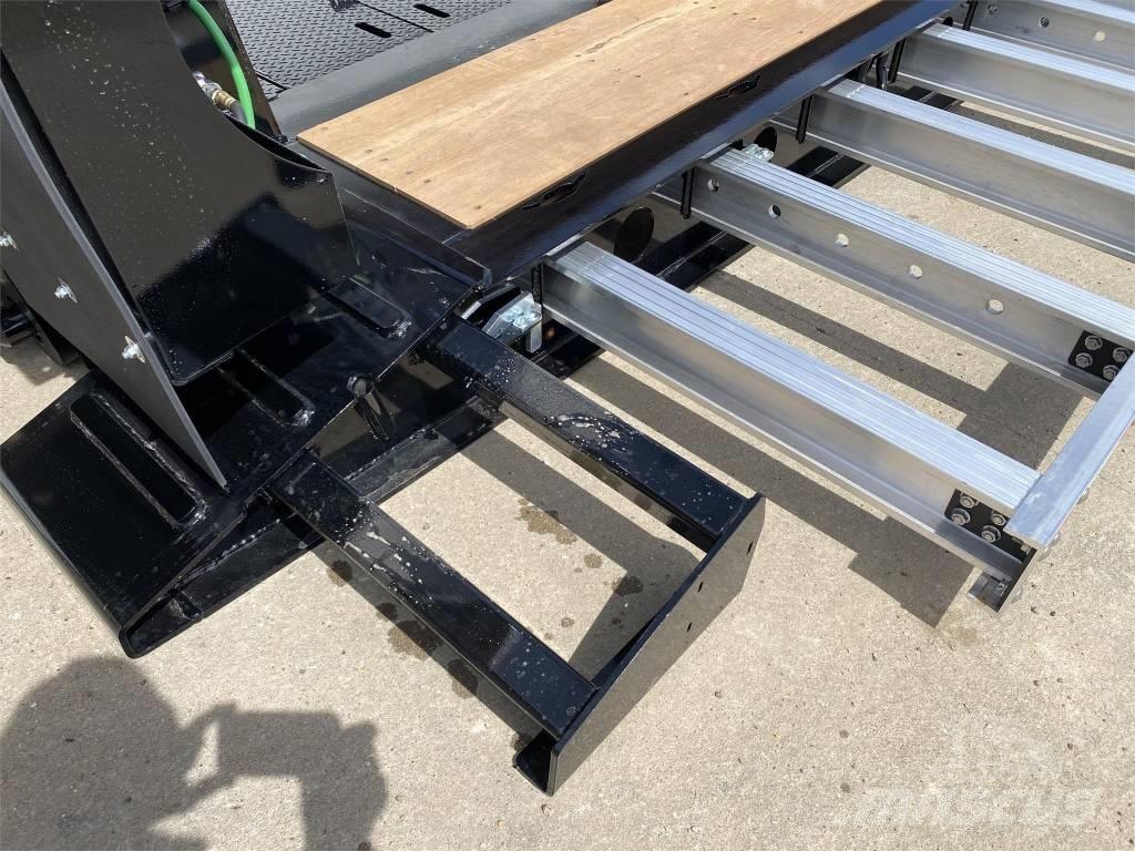 Jet TRI AXLE DETACH Niski utovarivači