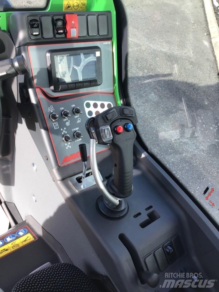 Avant 528 Skid steer mini utovarivači