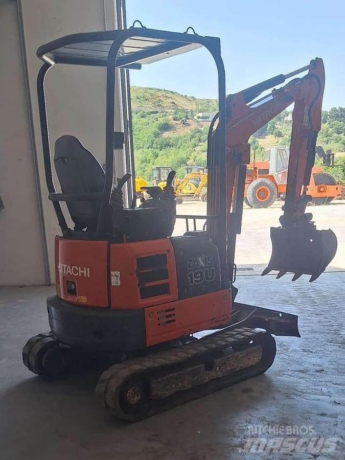 Hitachi ZX19U Mini bageri < 7t