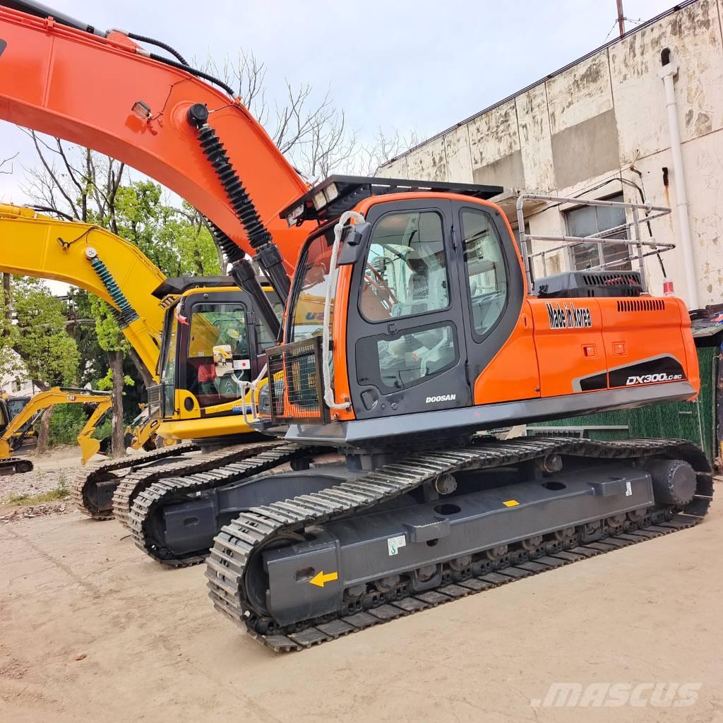 Doosan DX 300 Bageri guseničari