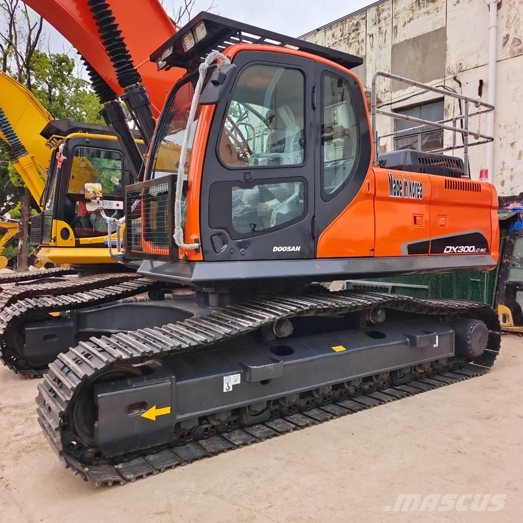 Doosan DX 300 Bageri guseničari