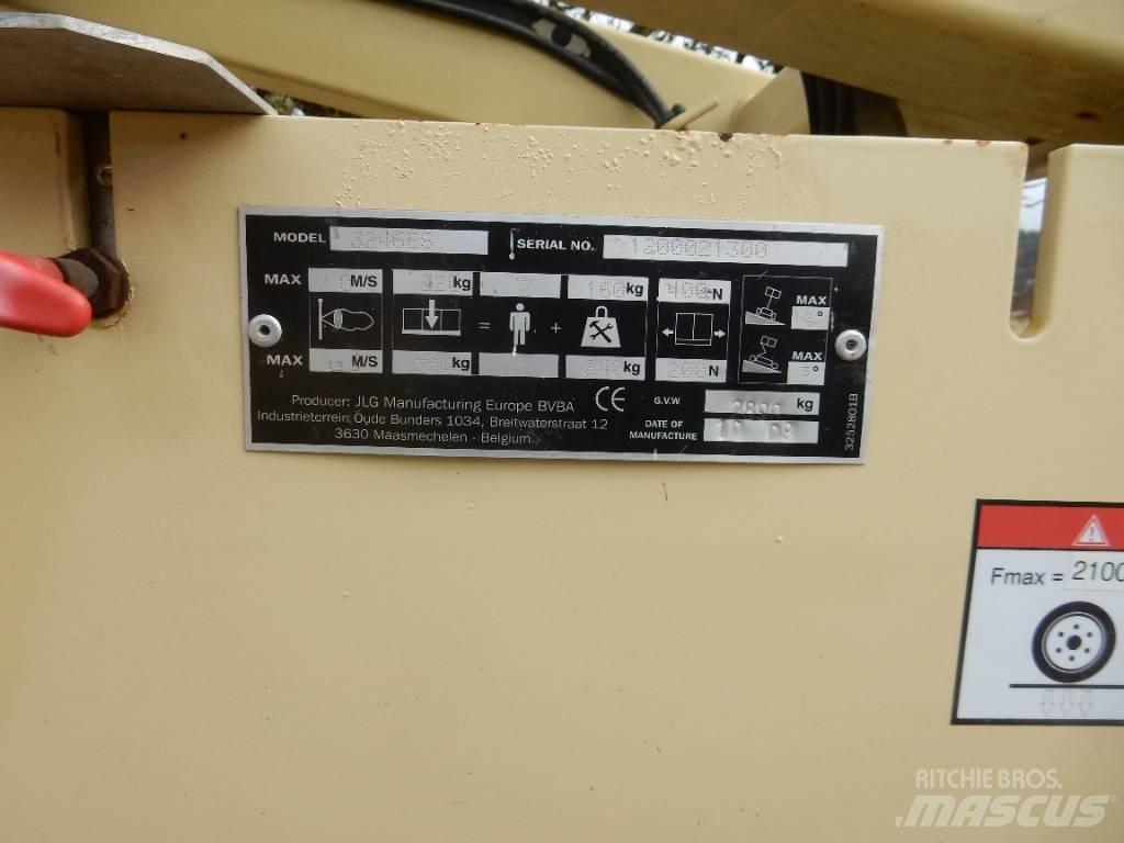 JLG 3246 ES Makazaste platforme