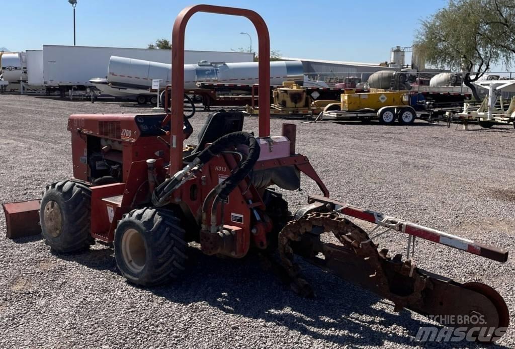 Ditch Witch 3700 DD Rovokopači freze za kanale Trenčeri