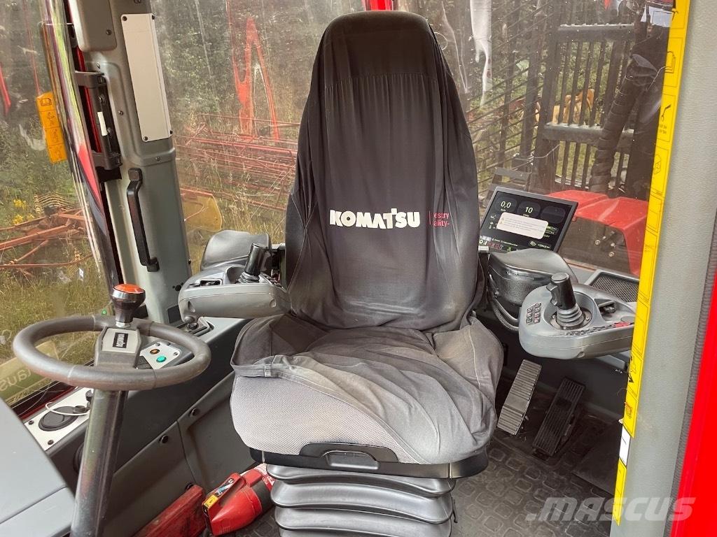Komatsu 855 Forvarderi
