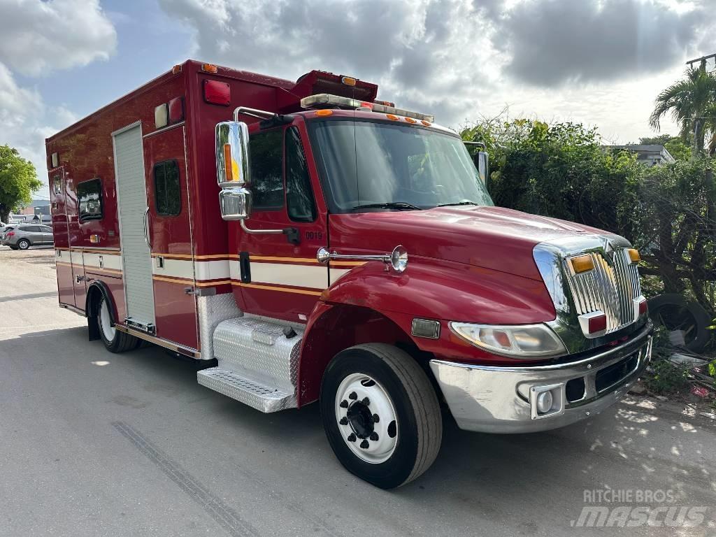 International 4300 Ambulante