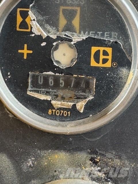 CAT D 6 D Buldožeri guseničari