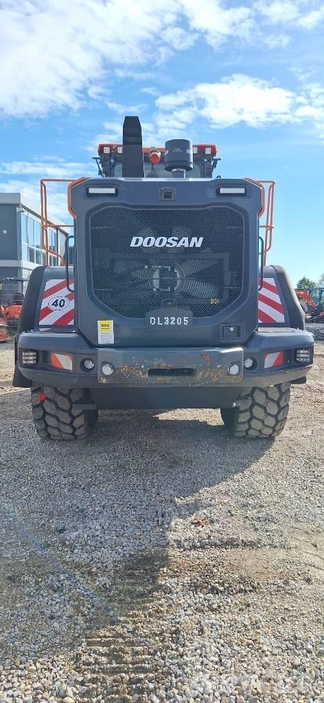 Doosan DL 320-7 Utovarivači na točkove