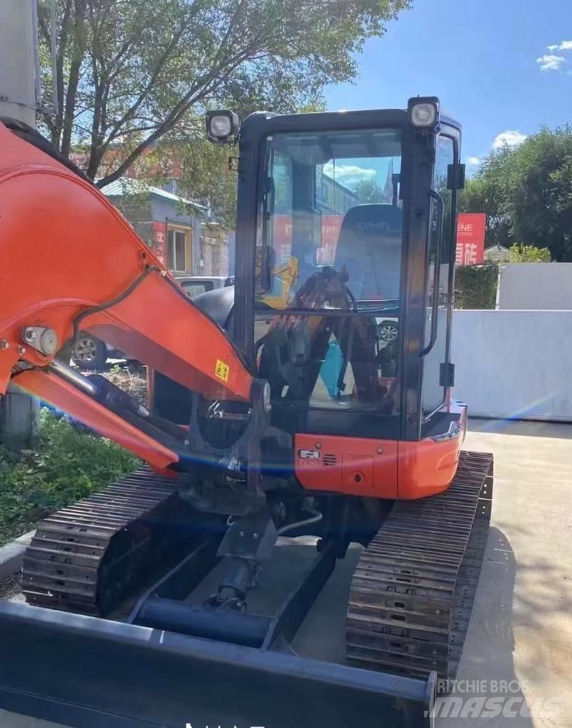Kubota 163 Bageri guseničari