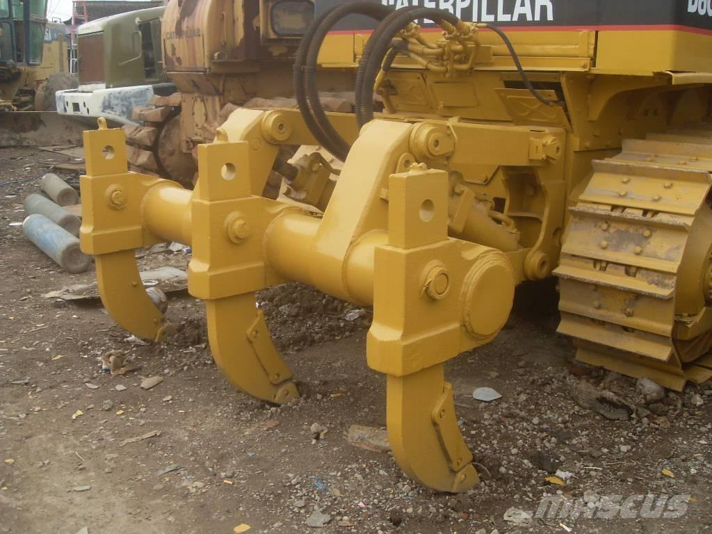 CAT D 6 G Buldožeri guseničari