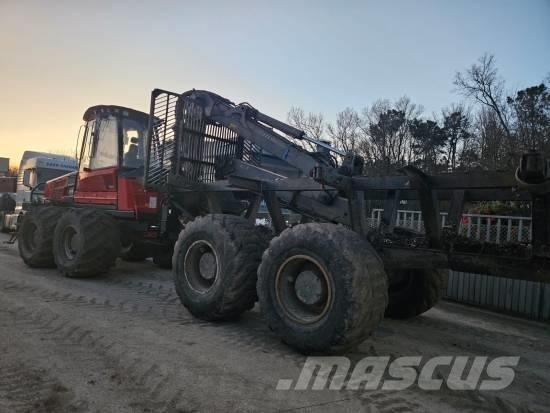 Komatsu 895 Forvarderi