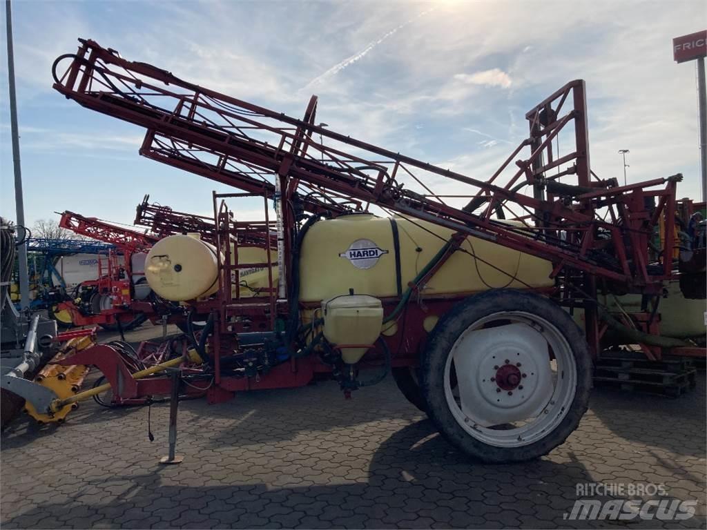 Hardi TZY 2400 Vučene prskalice