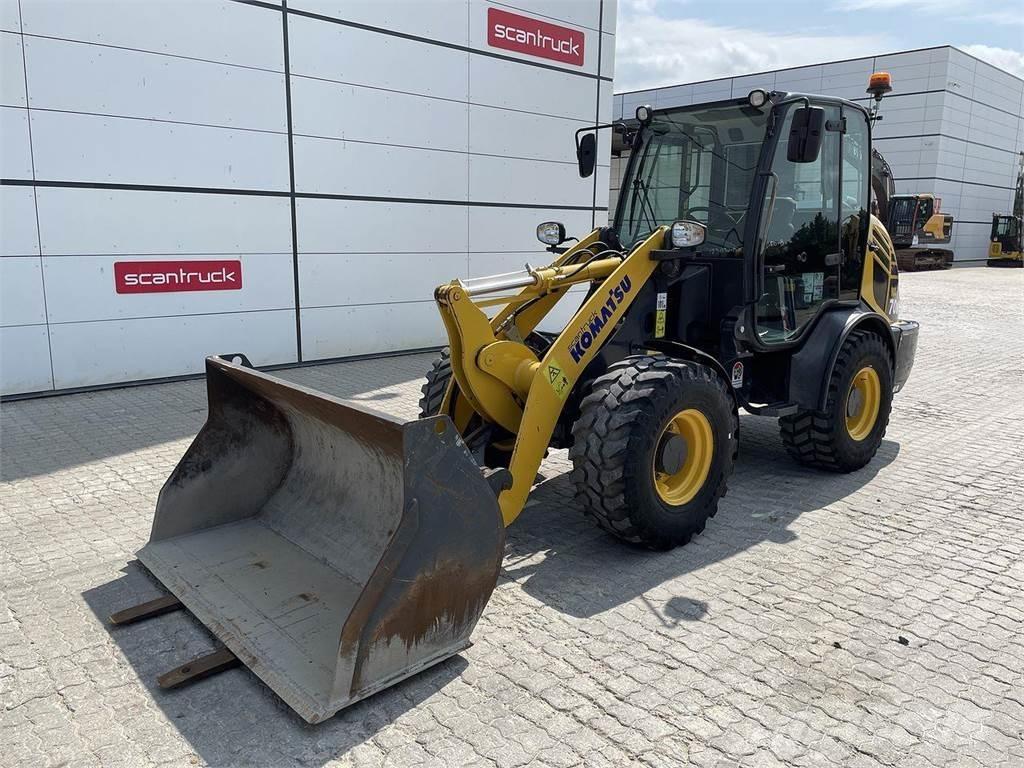 Komatsu WA70M-8EO Višenamenski utovarivači