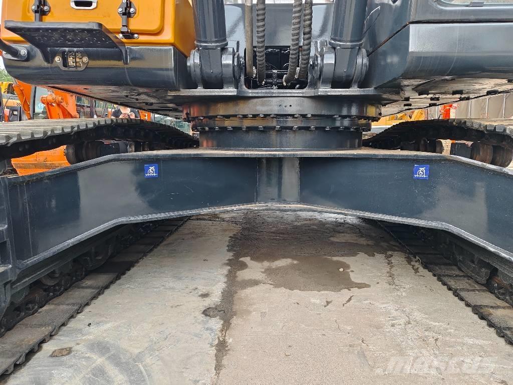 Hyundai R350Lvs Bageri guseničari