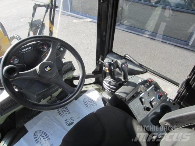 CAT 906 Utovarivači na točkove
