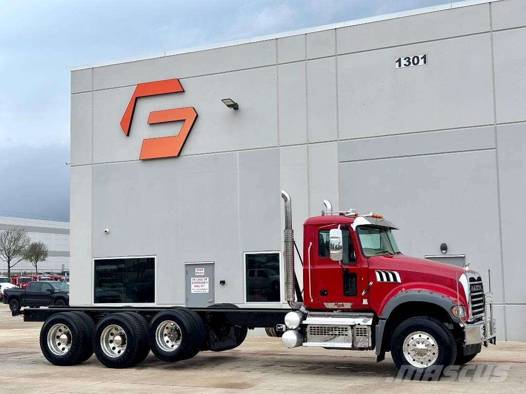 Mack Granite Tegljači