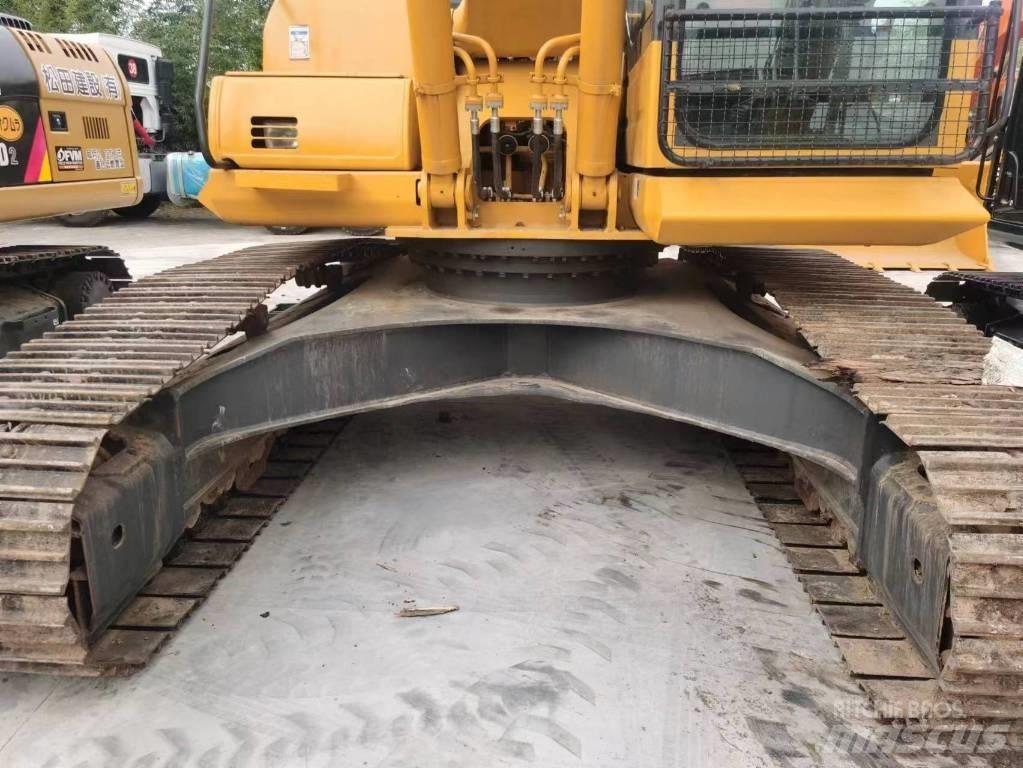 Komatsu PC 240-8 Bageri guseničari