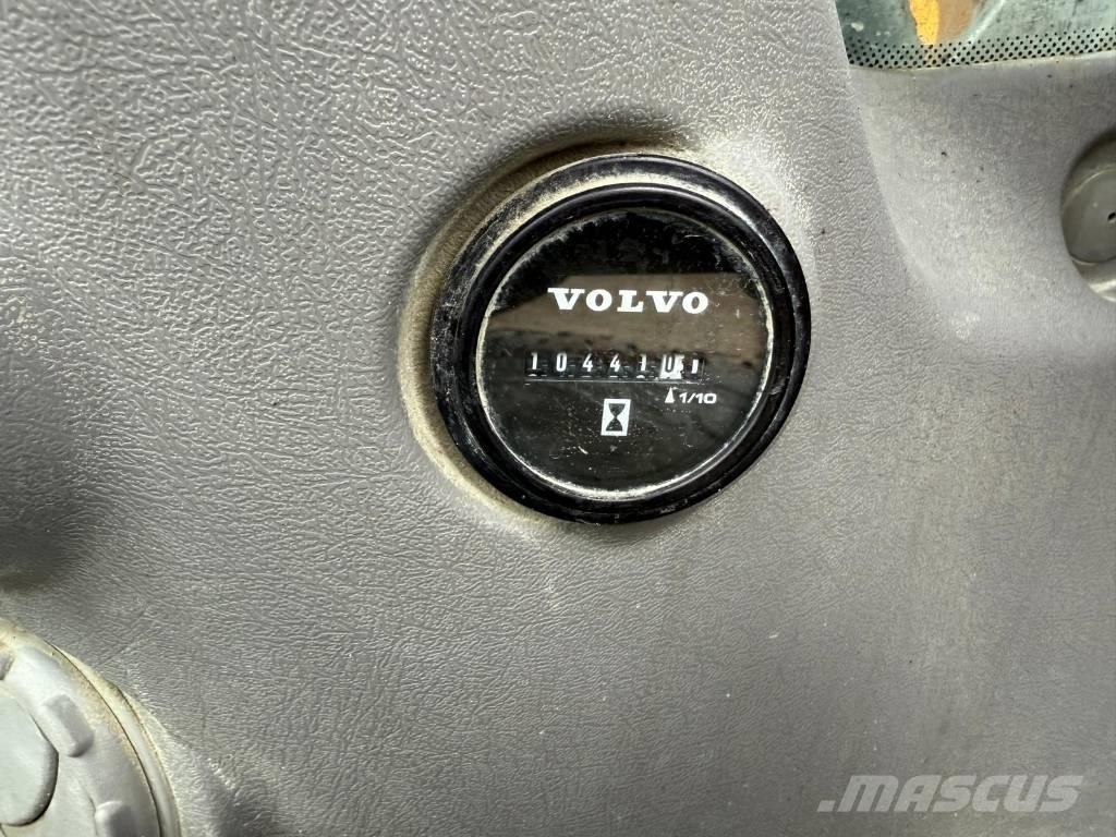 Volvo EC 480 E L Bageri guseničari