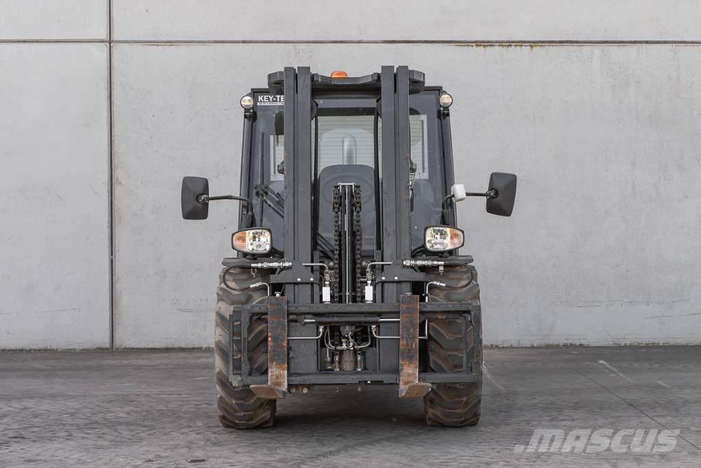 Manitou MC 25-4 Dizelski viljuškari