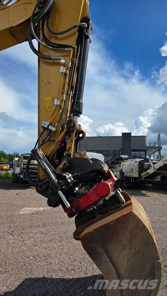 CAT 325FLCR Bageri guseničari