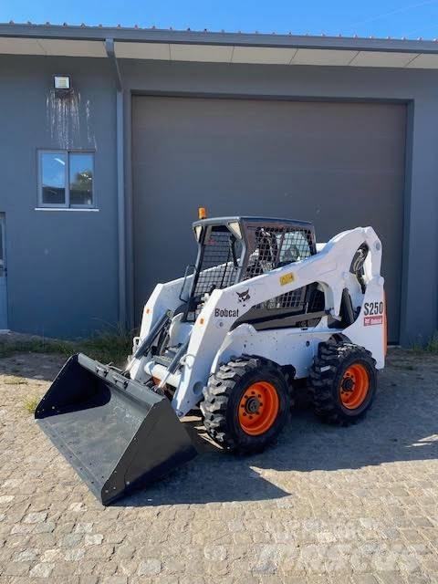 Bobcat S 250 Skid steer mini utovarivači